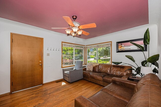 Photo - FURNISHED, Spacious 3 bedroom home in the heart of University!