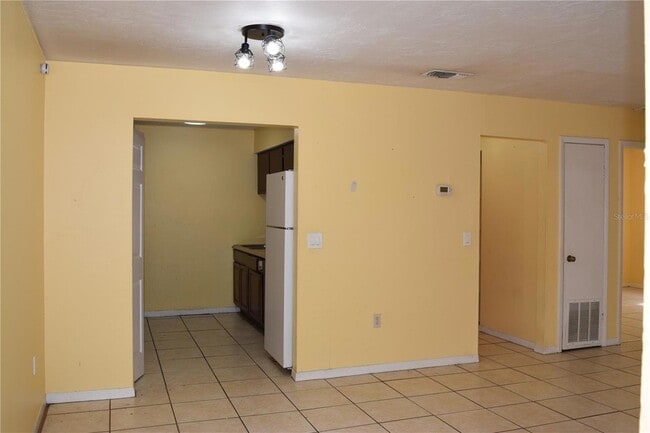 7423 SW 42nd Pl Unit 2