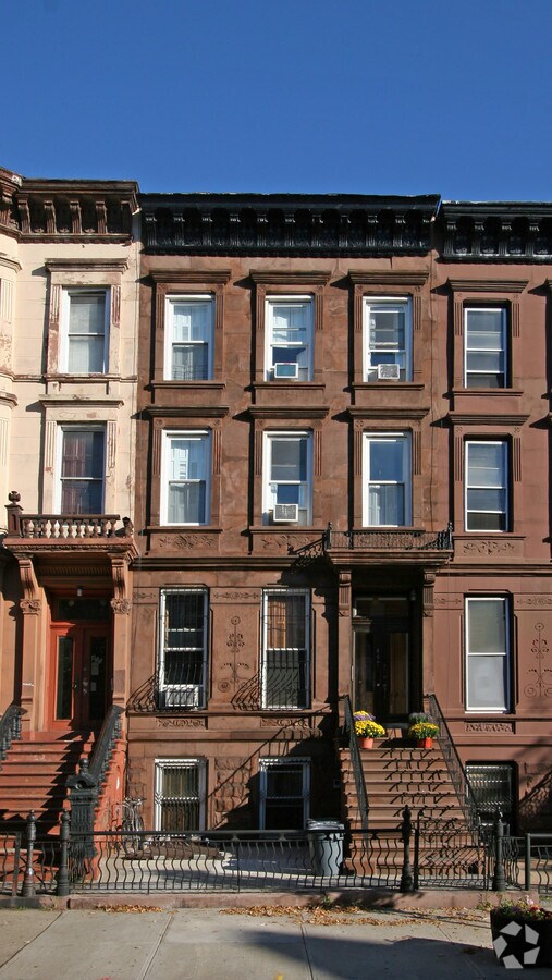 Photo - 457 Greene Ave