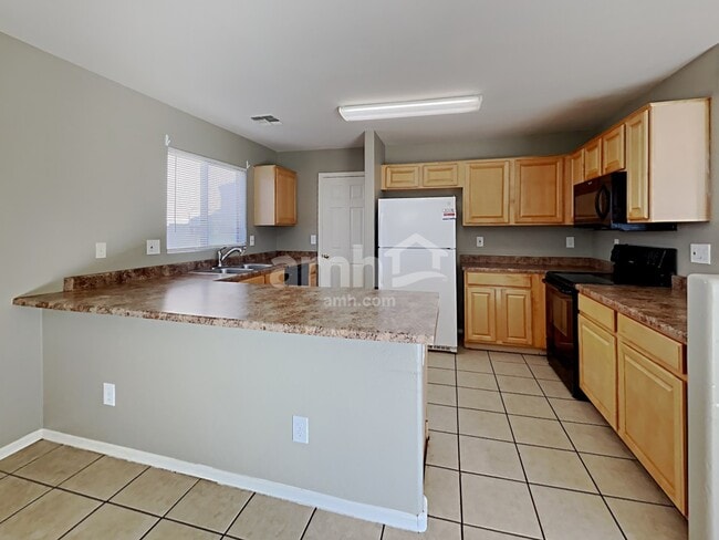 Photo - 14832 N 124th Ln