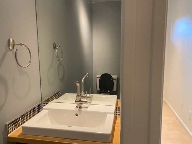 Photo - 2883 East Kent Ave N