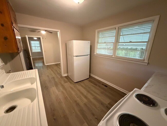 Photo - 2 Bedroom, 1 Bath Home in East Rome!