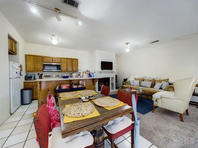 Photo - 4111 Speedway