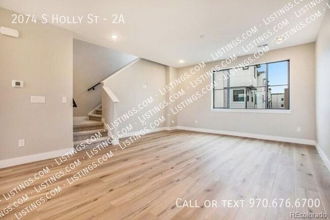 Photo - 2074 S Holly St