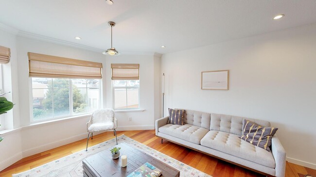 Building Photo - 1408 31st Ave Rental