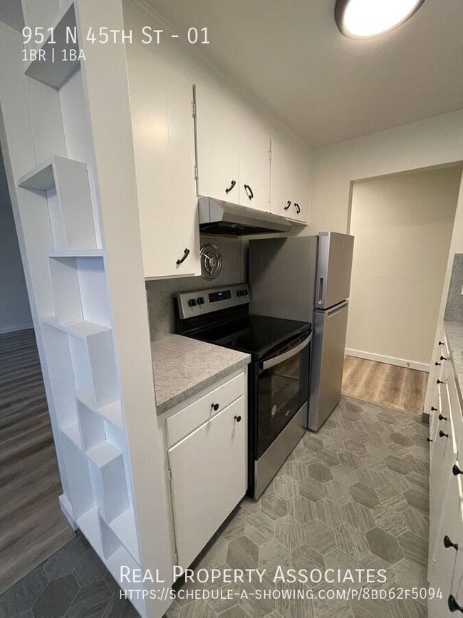 Photo - 951 N 45th St Unidad 01