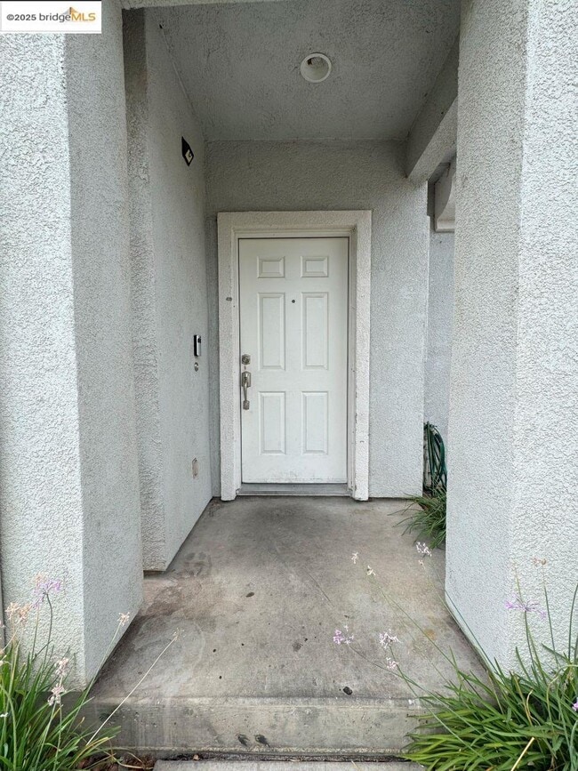 Photo - 645 Rockspray Cir