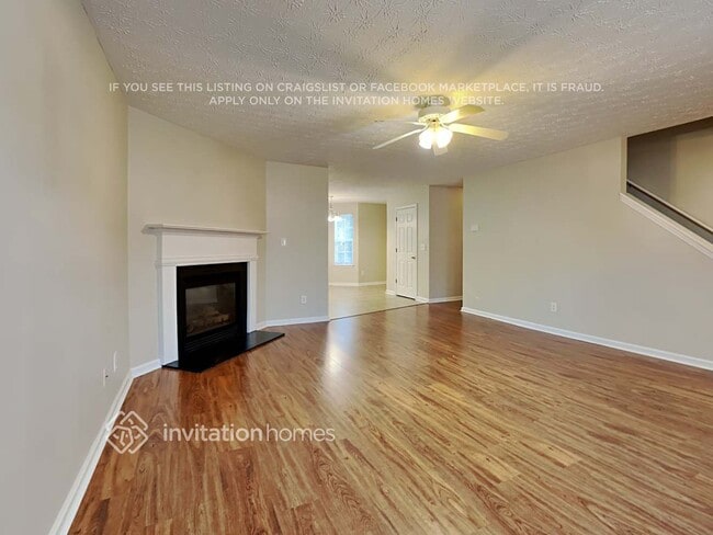 Photo - 324 Springbottom Ct SE