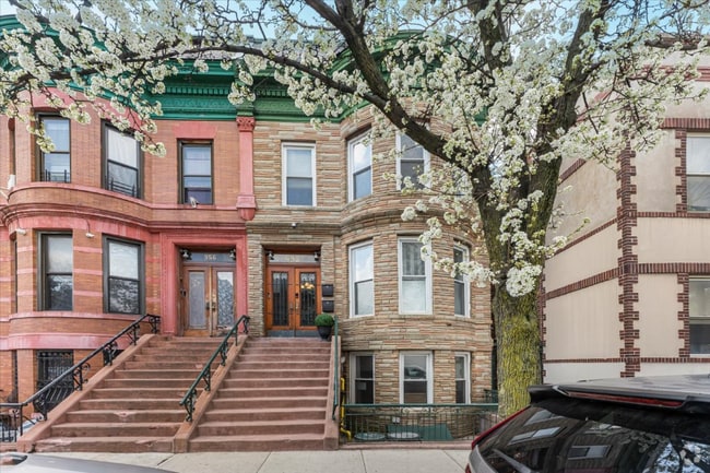 Building Photo - 952 E 156th St Rental