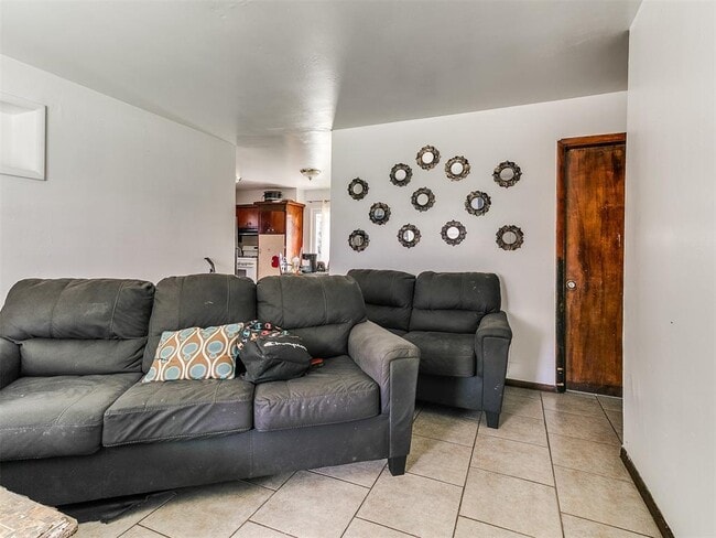 Photo - 213 NW 82nd St