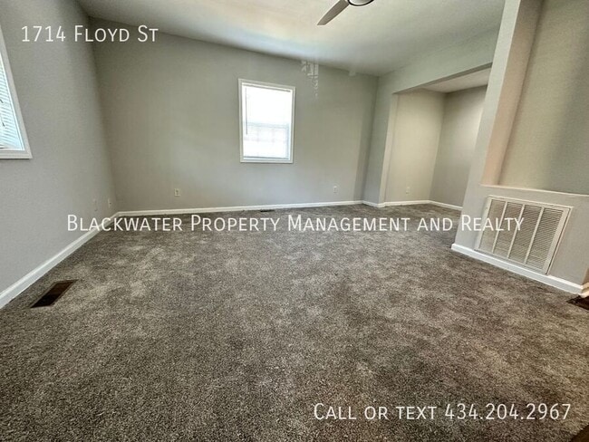 Photo - 1714 Floyd St