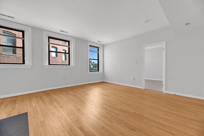 Photo - 1918 18th St NW Unit 32