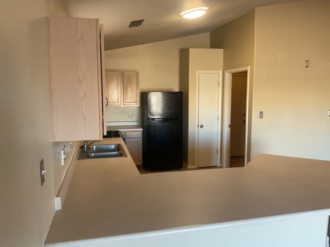 Photo - 625 Valley Meadows Dr NE