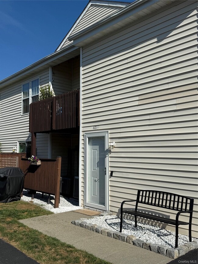 Building Photo - 4013 Whispering Hills Dr