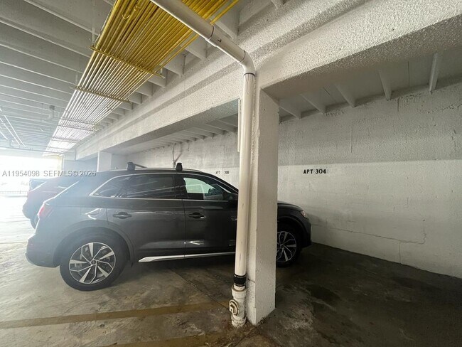 Photo - 524 Washington Ave Unit 304