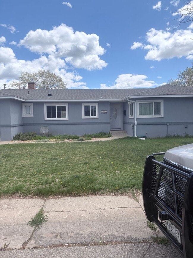 Building Photo - Beautiful Crestview home