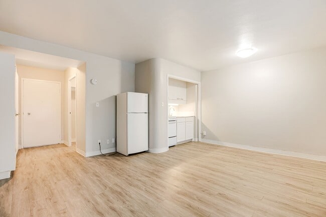 Photo - The Lee Apartments