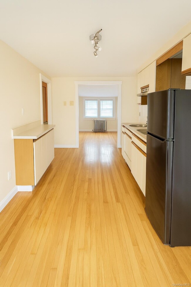 Photo - 560 State Rte 44 55 Unidad E