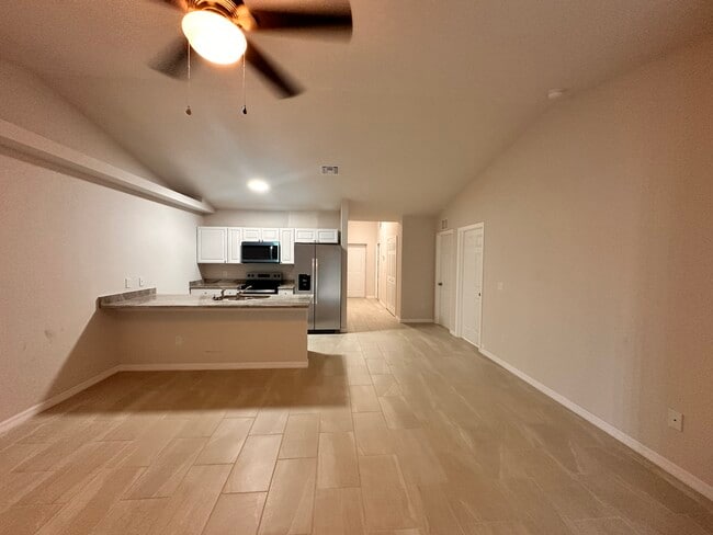 Photo - 1421 NE 8th Pl
