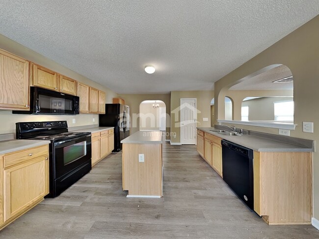 Photo - 37 Valleyfield Dr