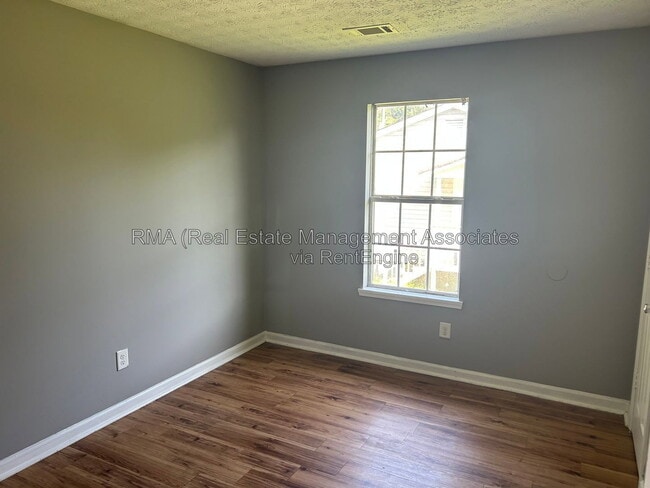 Photo - 816 Lane St