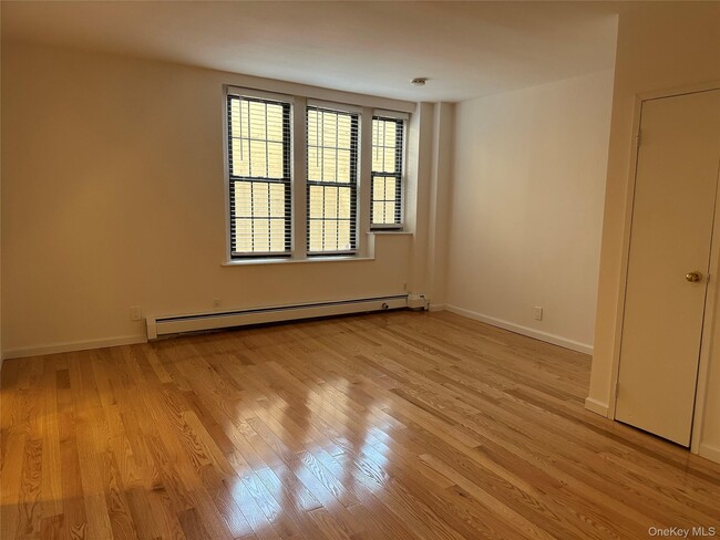 Photo - 310 Riverside Blvd Unit 2K