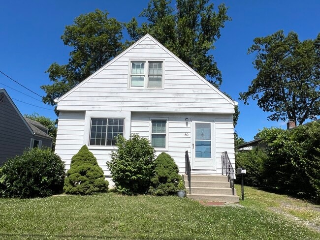 Building Photo - 80 Holcomb St Rental