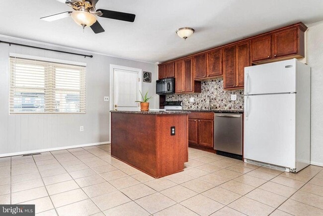 Photo - 355 W 12th Ave