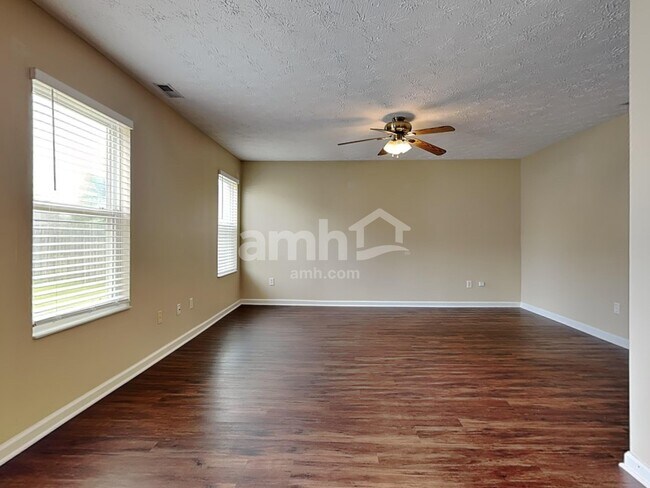 Photo - 1291 Shannon Ln