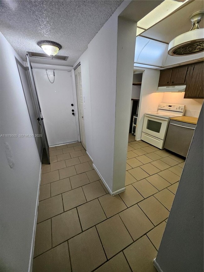 Photo - 7820 S Colony Cir Unit 102