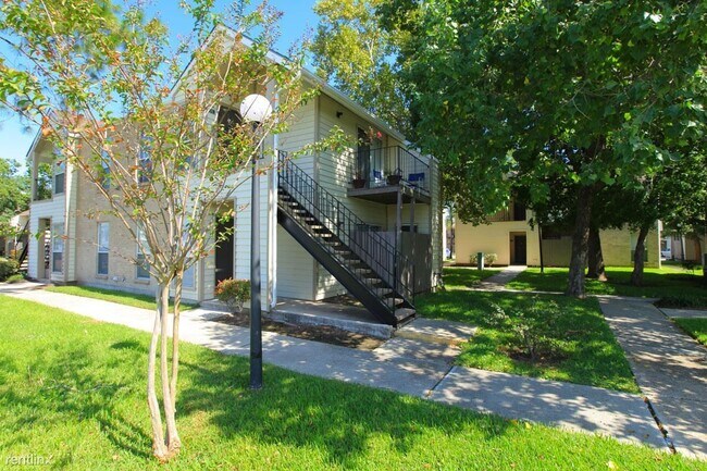 Photo - 2 br, 2 bath Condo - 1111 W Main St Flat  ...