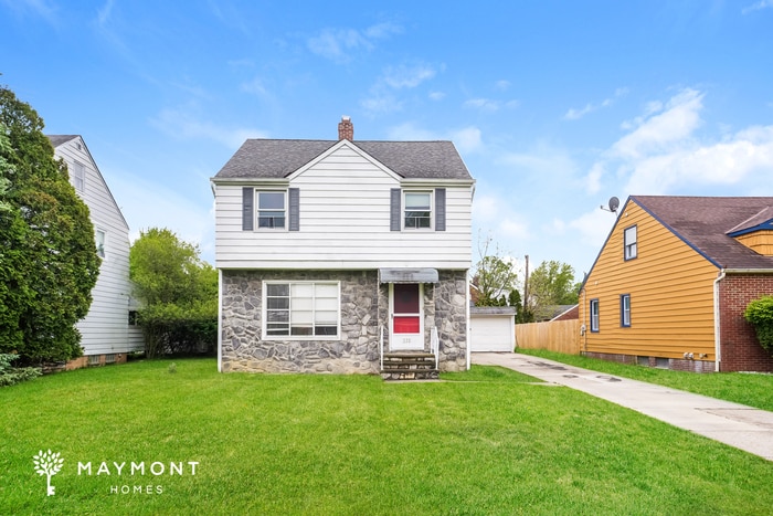 Photo - 370 Lloyd Rd