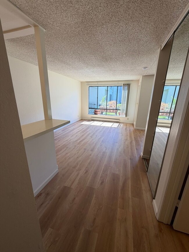 Photo - Bright and Sunny Studio With Water View For Rent at the Watergate Community In Emeryville, Ca!!!! Unit 212