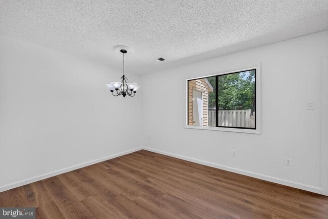 28 Wedgedale Dr