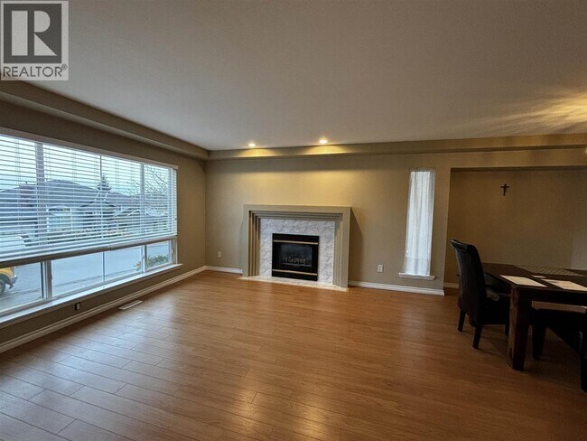 Photo - 1605 Salal Crescent