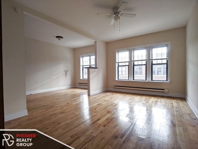 Building Photo - 630 W Cornelia Ave Rental