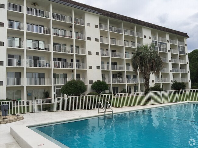 Building Photo - 2 Bedroom/2 Bath Waterfront Condo in Destin!