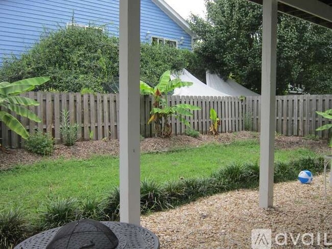 Photo - 923 Searidge Ln