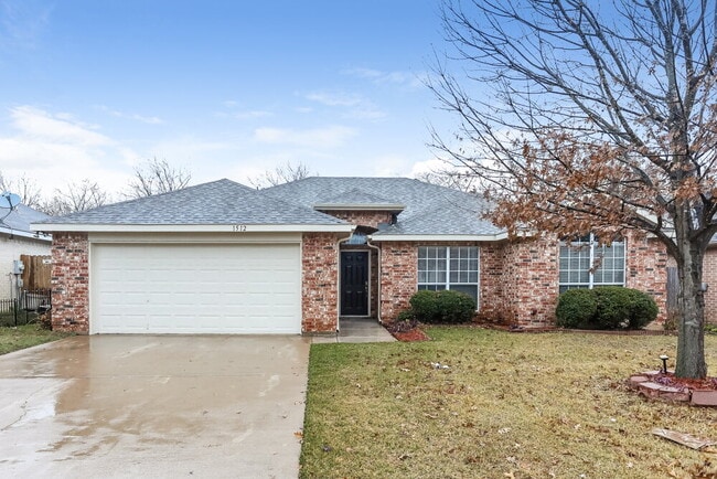 Building Photo - 1512 Fern Dr