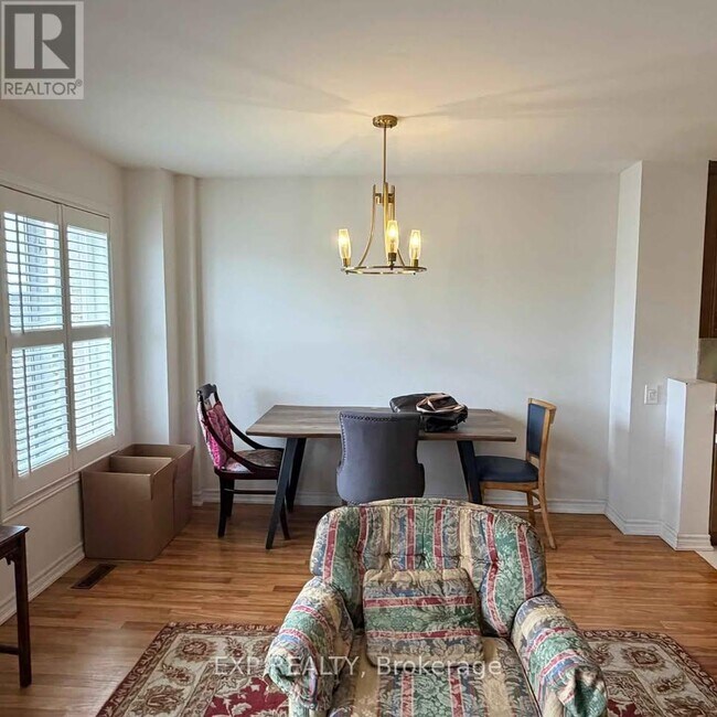 Photo - 35 View Green Crescent