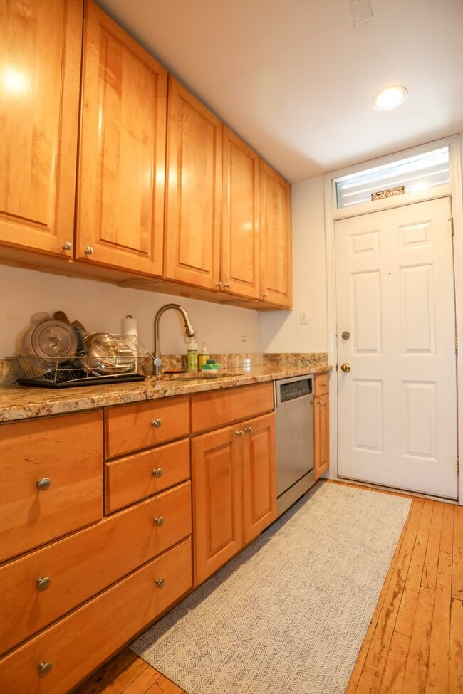 Photo - 613 W Arlington Pl Unit 1