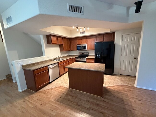 Photo - beautiful 2 bed, 2.5 bath condominium in the elegant Via De Cielo gated community in Chandler!