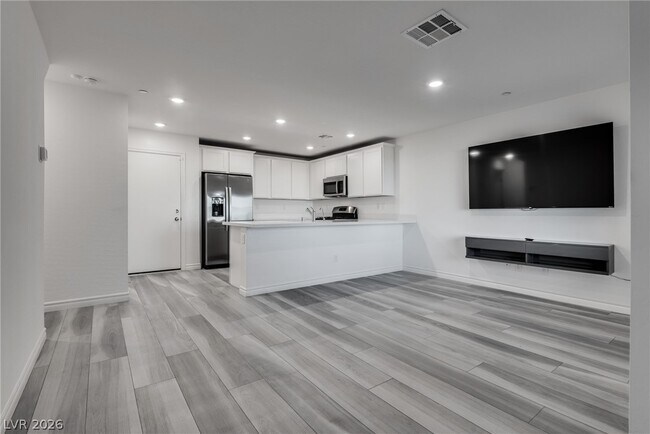 Photo - 6176 Rathbone St