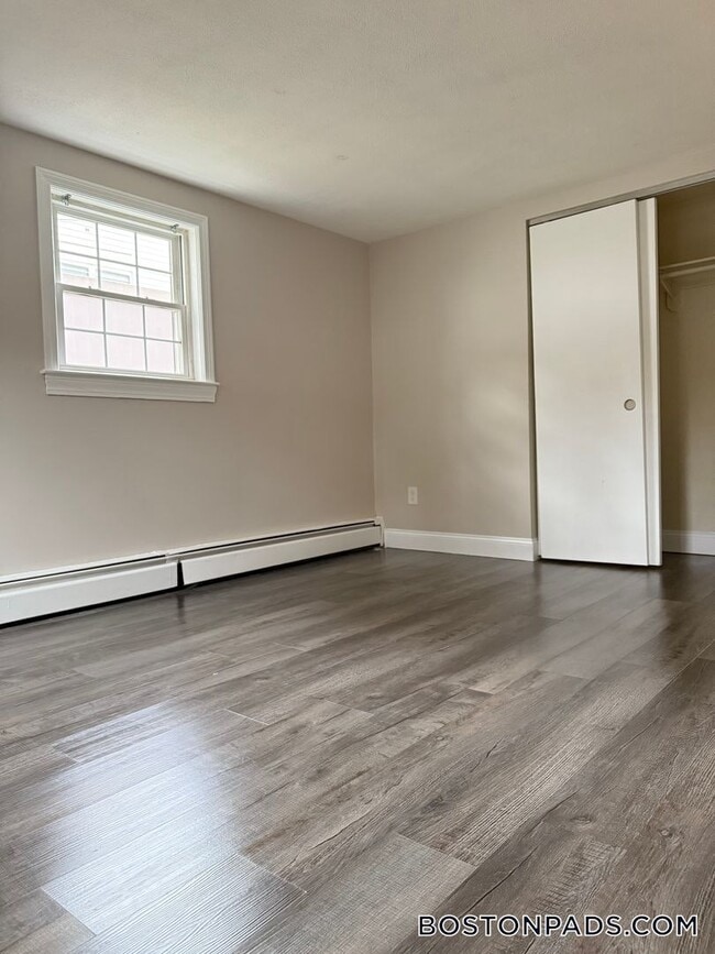 Photo - 887 Varnum Ave Unit 1