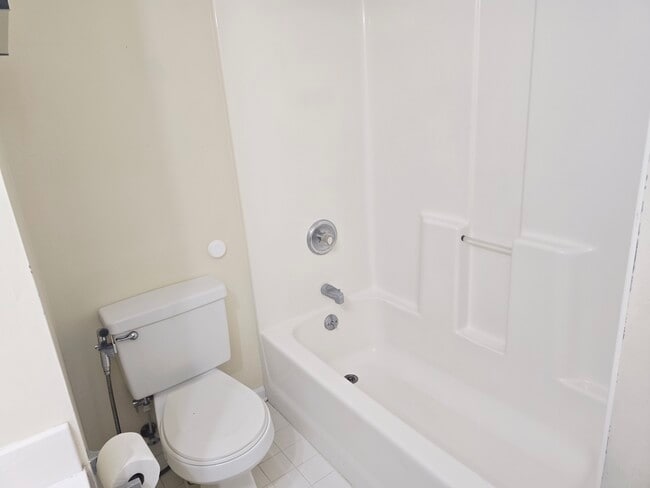 Photo - 208 E Mell St