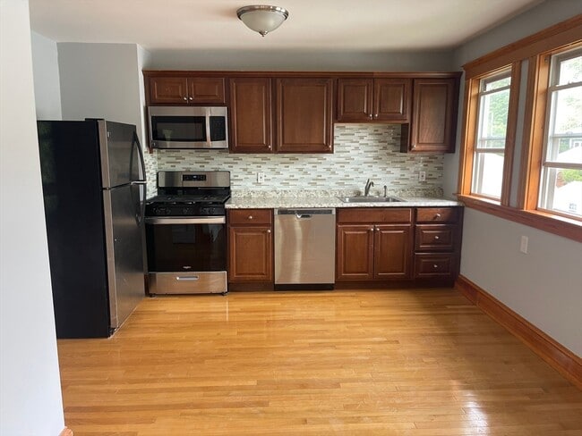 Photo - 53 Westmount Ave Apartment Unit 2