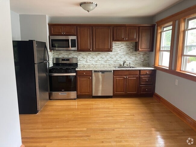 Building Photo - 53 Westmount Ave Unit 2 Rental