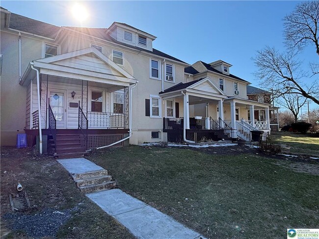 Photo - 1177 Arcadia St