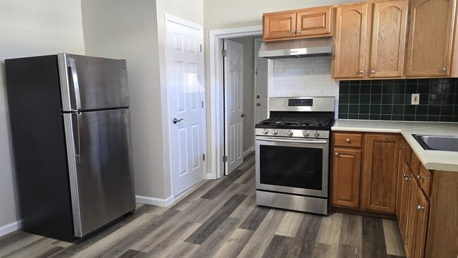 Building Photo - 667 Broadway Unit 1