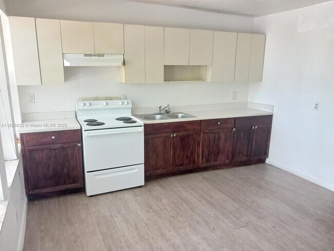 Photo - 706 9th St Unidad 2